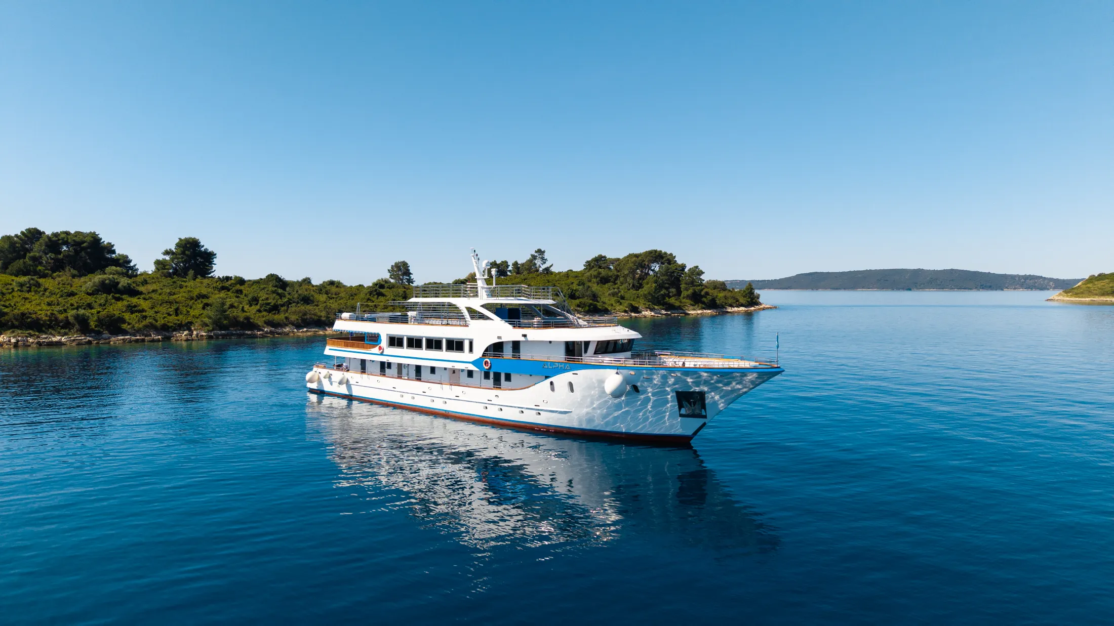 Alpha cruise ship